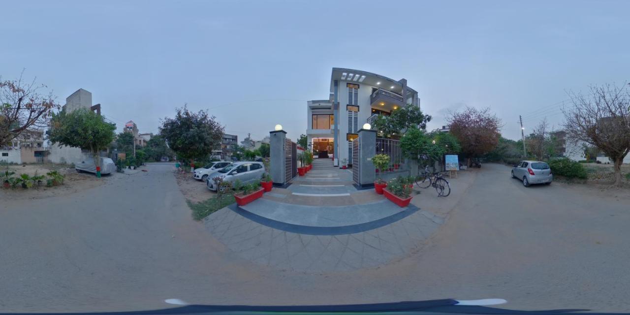 Hotel Dreamz Hospitality Gurgaon Exterior foto