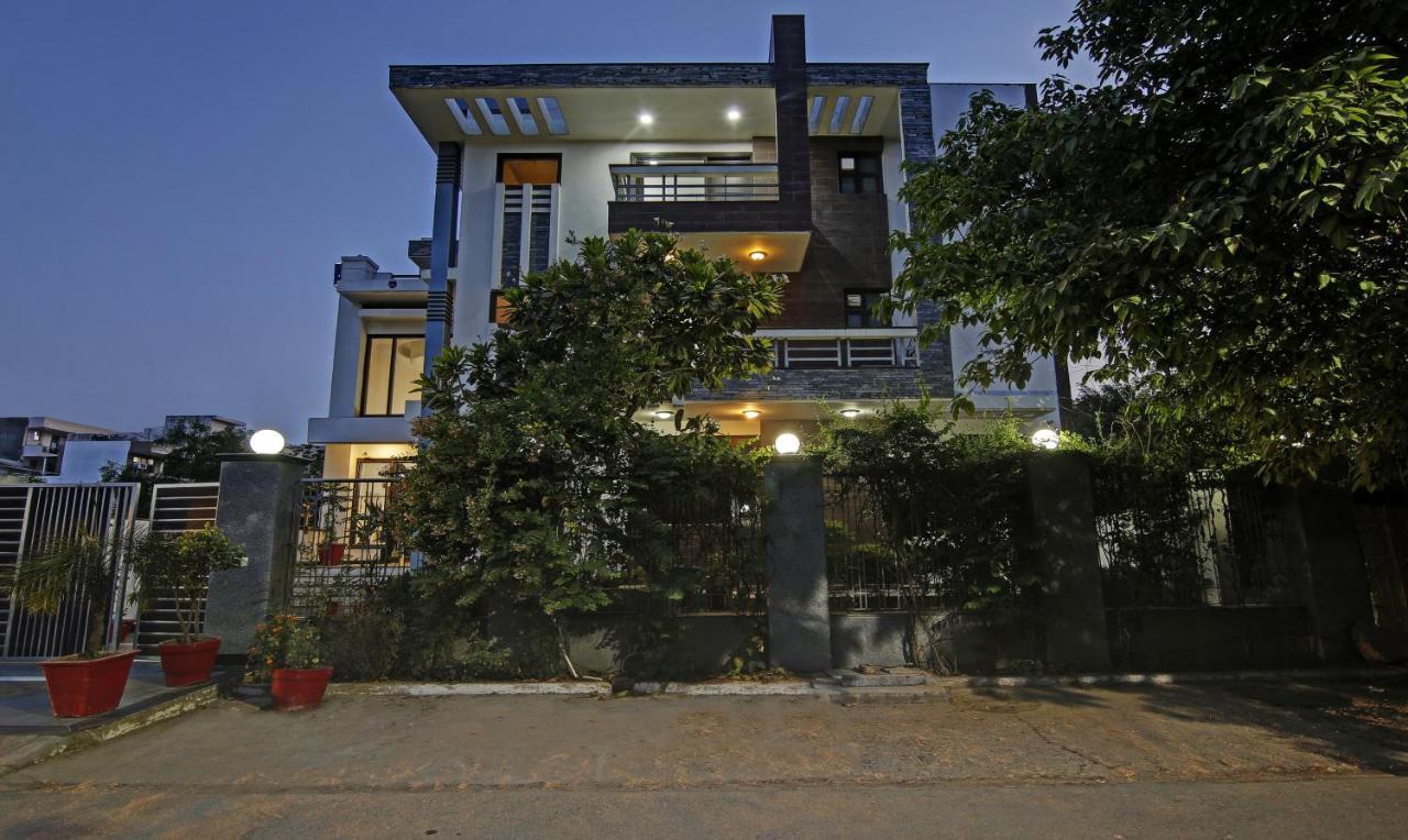 Hotel Dreamz Hospitality Gurgaon Exterior foto